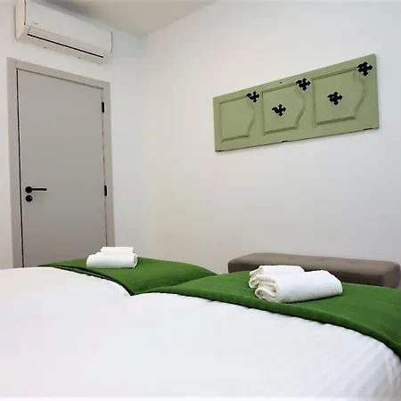 Beco Dos Quartinhos - Free Wifi - Netflix - By Bedzy